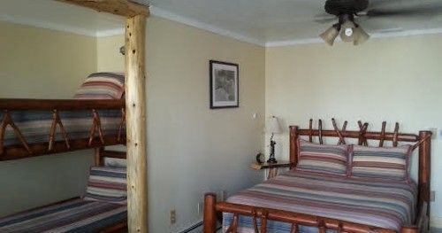Bellaire Stone Waters Inn מראה חיצוני תמונה
